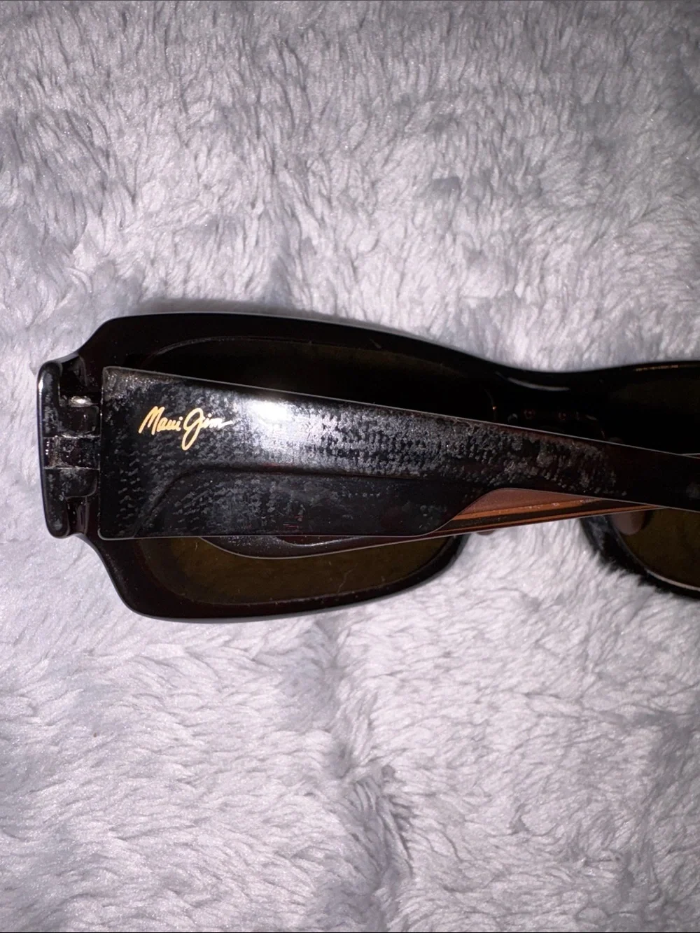 MAUI JIM SUNGLASSES & CASE
